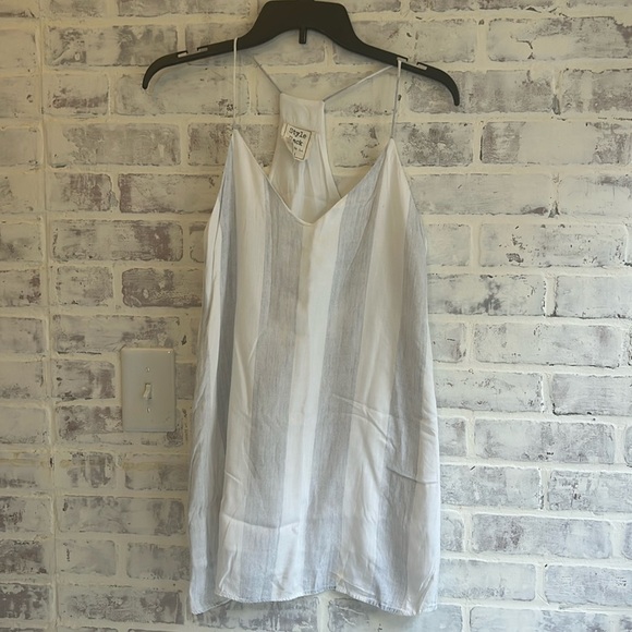 Style Rack Dresses & Skirts - Style Rack Women’s Dress Stripes White Gray Racerback Mini Dress Size Small